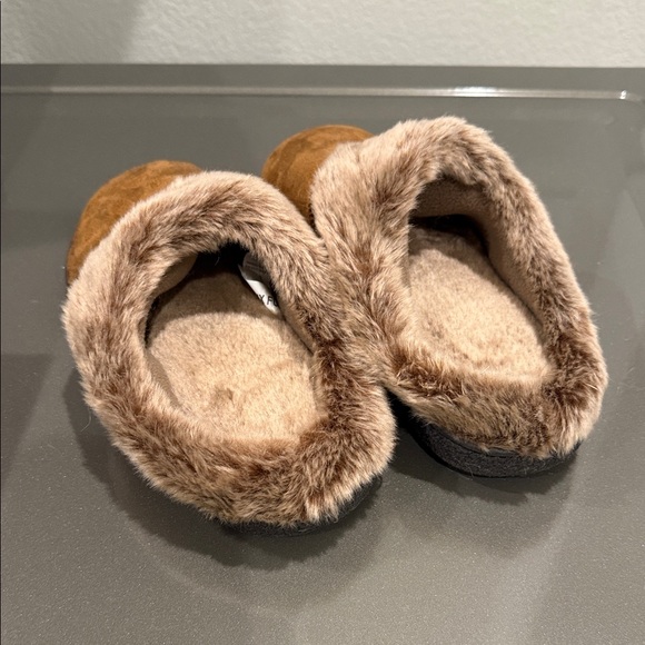 Cozy Brown women’s slippers with Faux Fur Lining - Picture 5 of 6